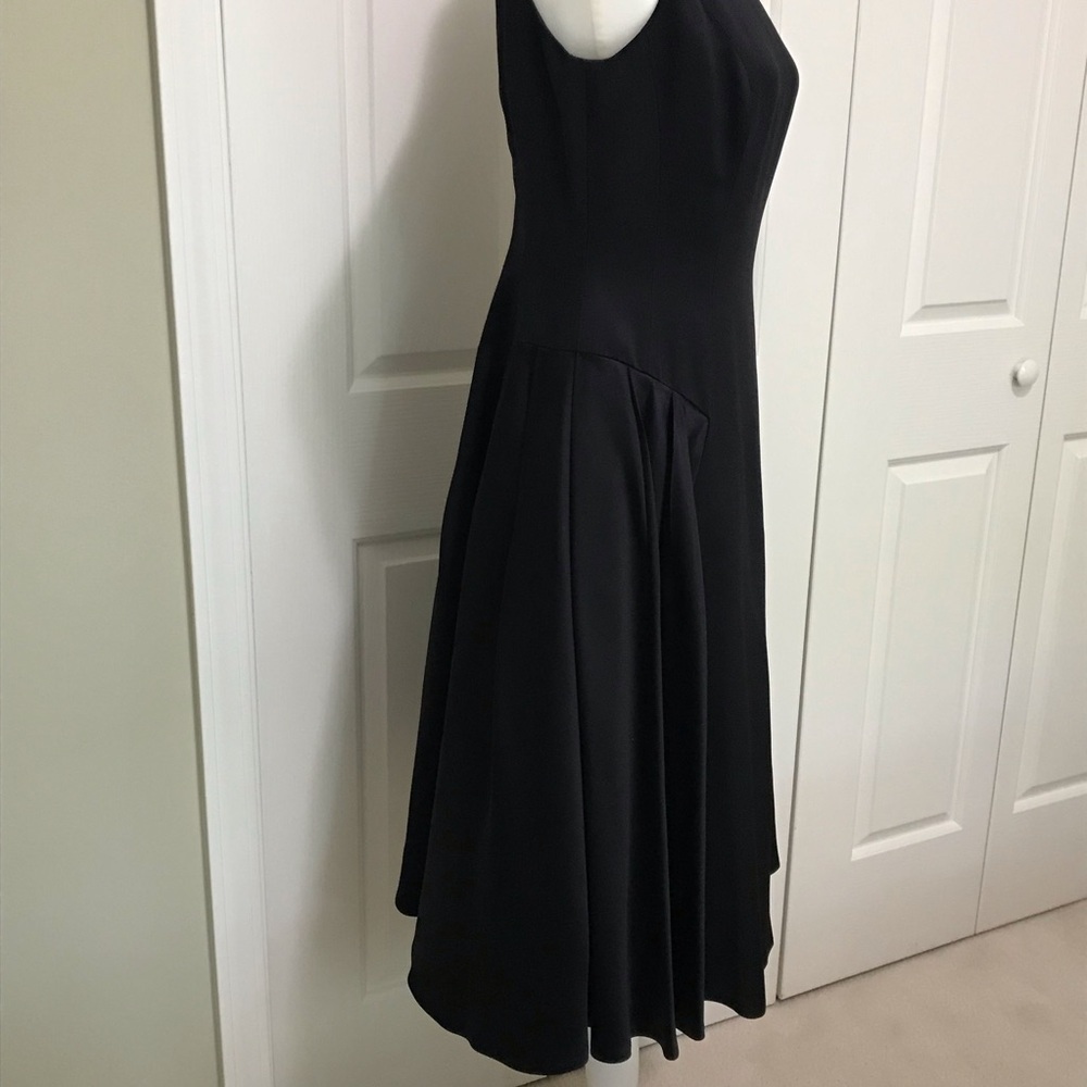90s Carmen Marc Valvo Collection Black Satin V Back Cocktail Evening Dress 8 - Picture 4 of 16